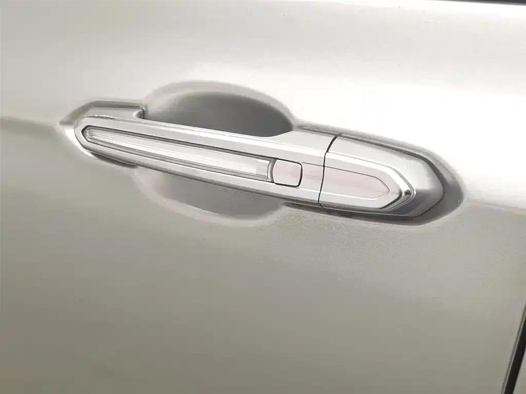 2020 Cadillac XT6 28T Six-Seat Luxury — миниатюра 18