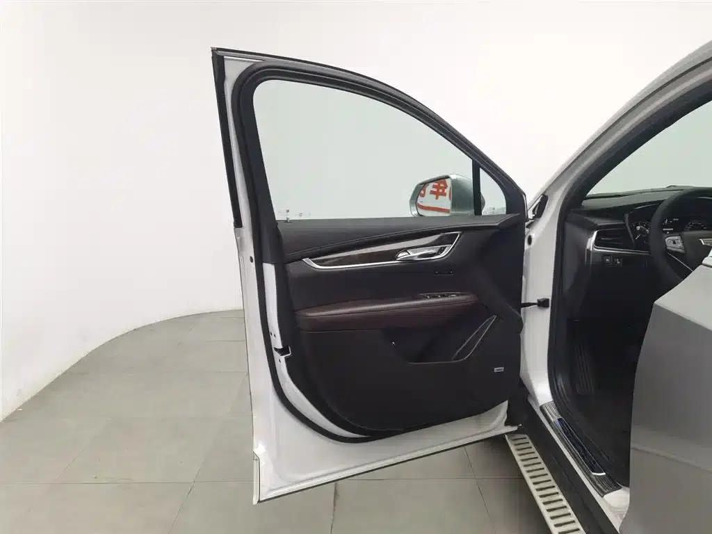 2020 Cadillac XT6 28T Six-Seat Luxury — миниатюра 8