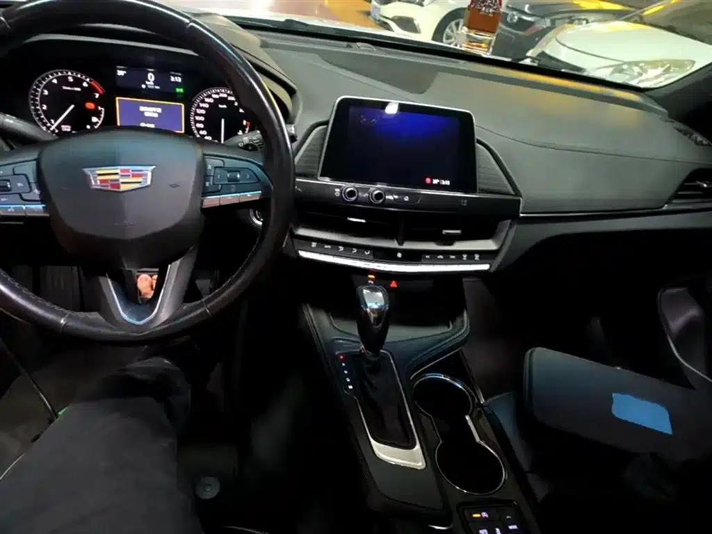 Cadillac CT4 2021 28T Fashion Edition — миниатюра 10