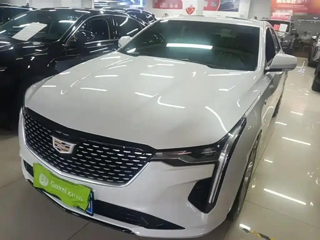2023 Cadillac CT4 25T Fashion Edition — миниатюра 2