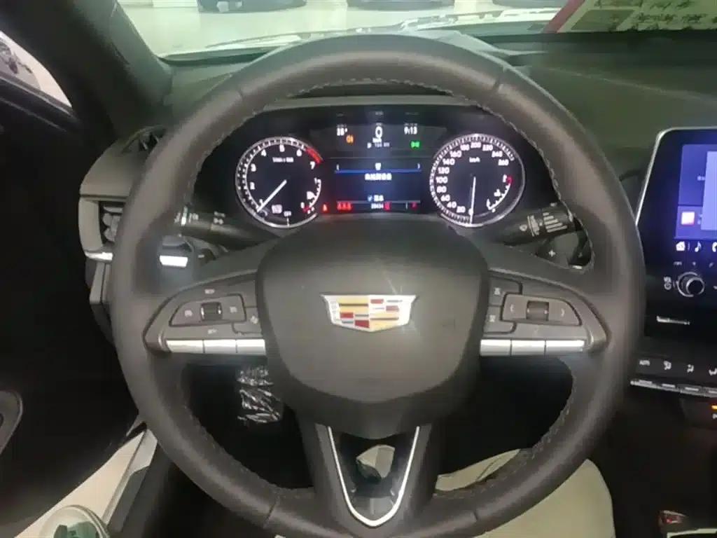 2023 Cadillac CT4 25T Fashion Edition — миниатюра 11
