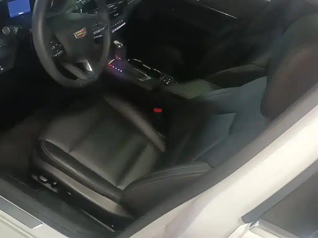 2023 Cadillac CT4 25T Fashion Edition — миниатюра 15
