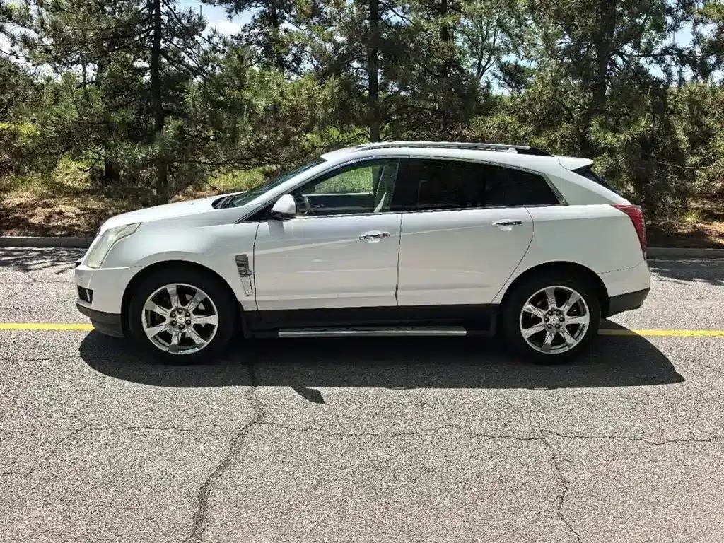 2011 Cadillac SRX 3.0L Luxury — миниатюра 8