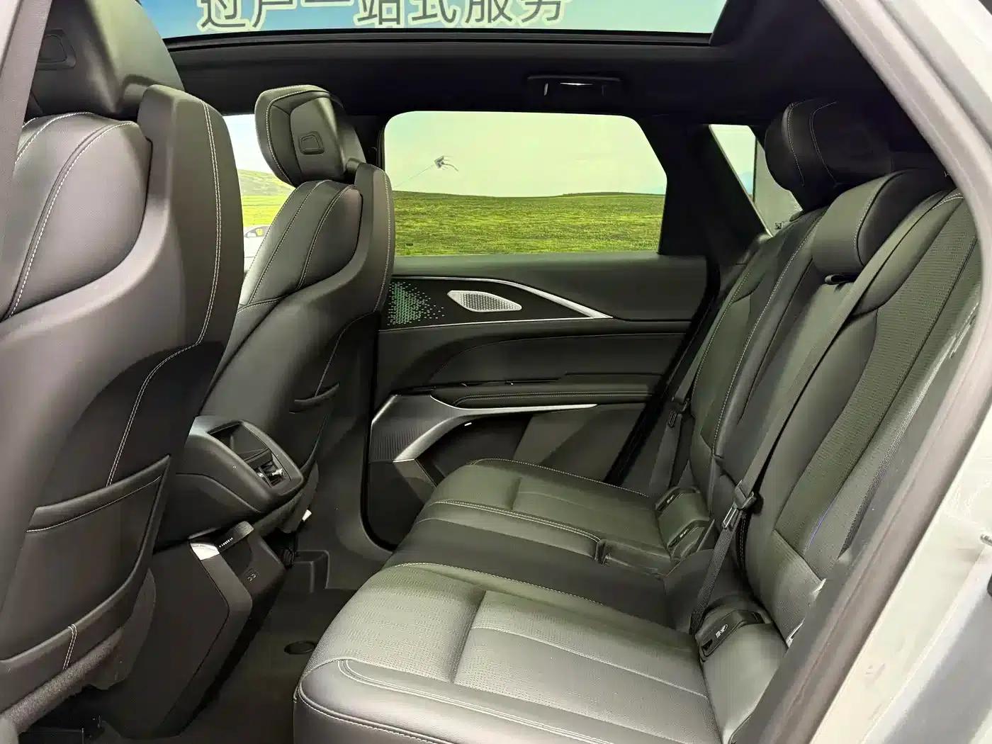 iQ Ruige 2022 Rear-Wheel Drive Long-Range Luxury Edition — миниатюра 6