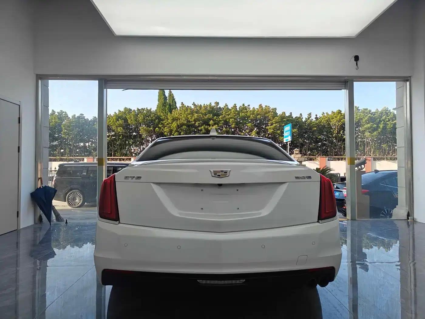 Cadillac CT6 Plug-in 2017 30E Elite — миниатюра 3