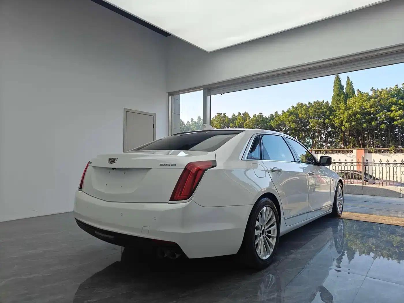 Cadillac CT6 Plug-in 2017 30E Elite — миниатюра 5