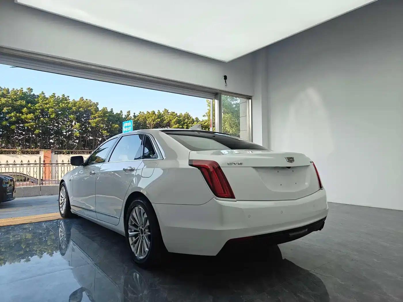 Cadillac CT6 Plug-in 2017 30E Elite — миниатюра 6