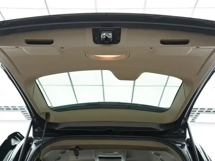 2013 Imported Grand Voyager 3.6L Luxury Edition — миниатюра 25