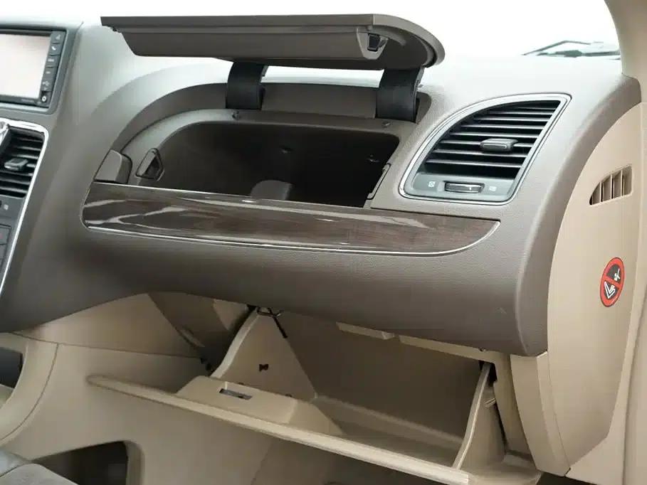 2013 Imported Grand Voyager 3.6L Luxury Edition — миниатюра 30