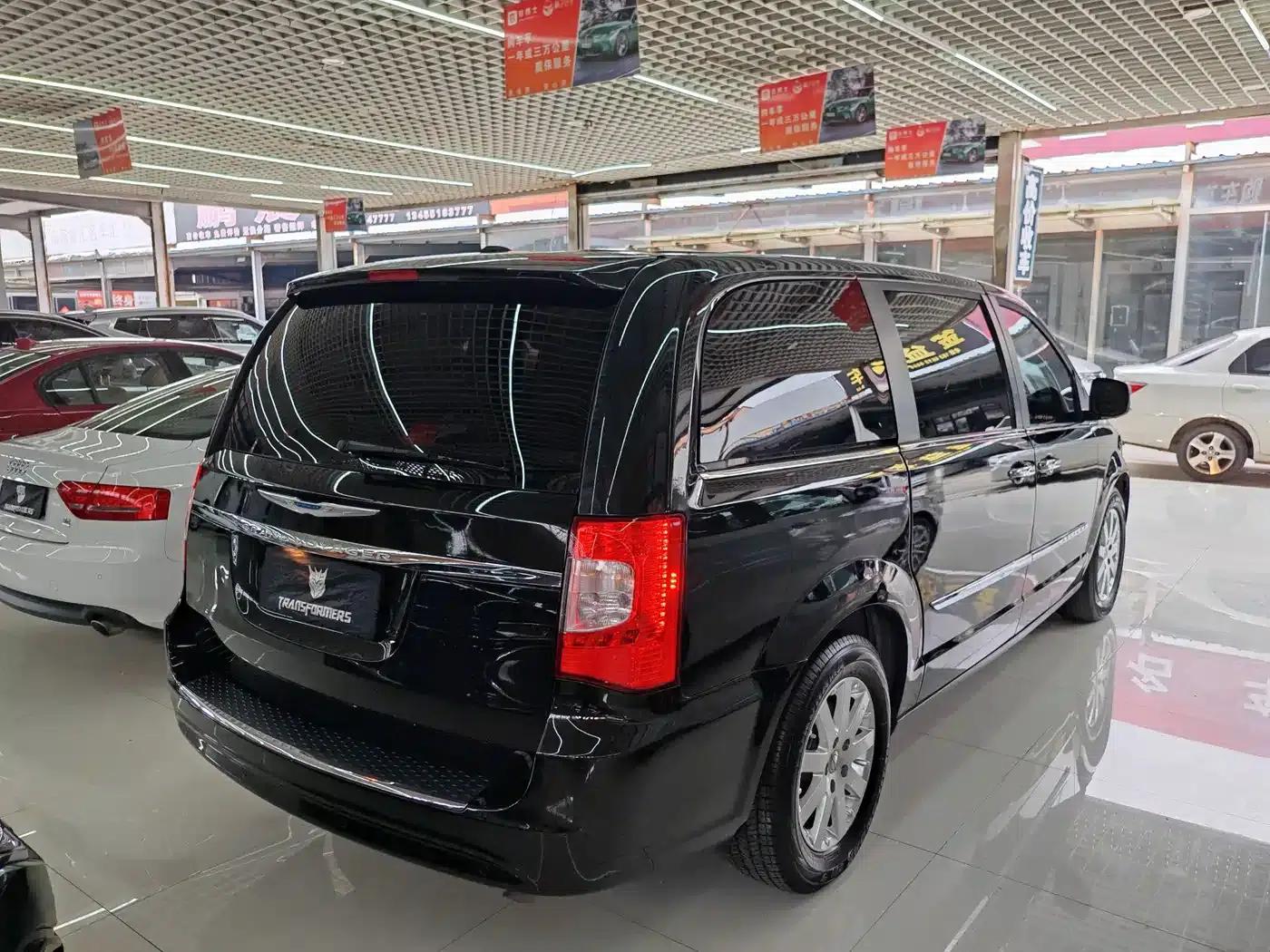 2014 Imported Grand Voyager 3.6L Comfort Edition — миниатюра 4