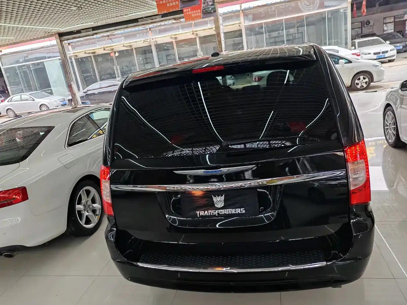2014 Imported Grand Voyager 3.6L Comfort Edition — миниатюра 5