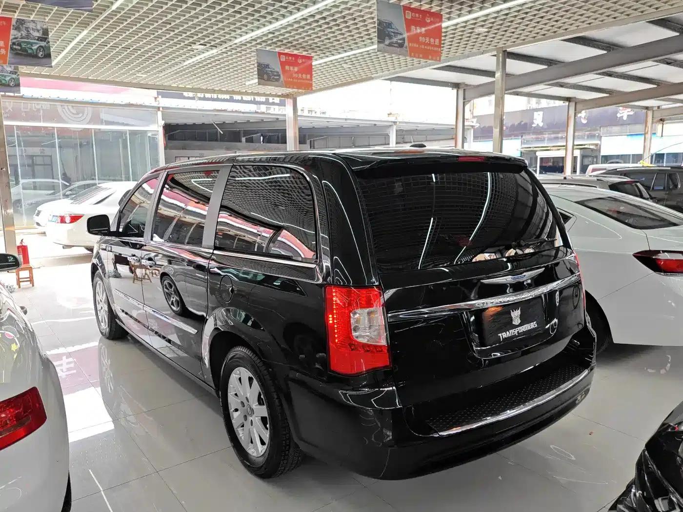 2014 Imported Grand Voyager 3.6L Comfort Edition — миниатюра 6