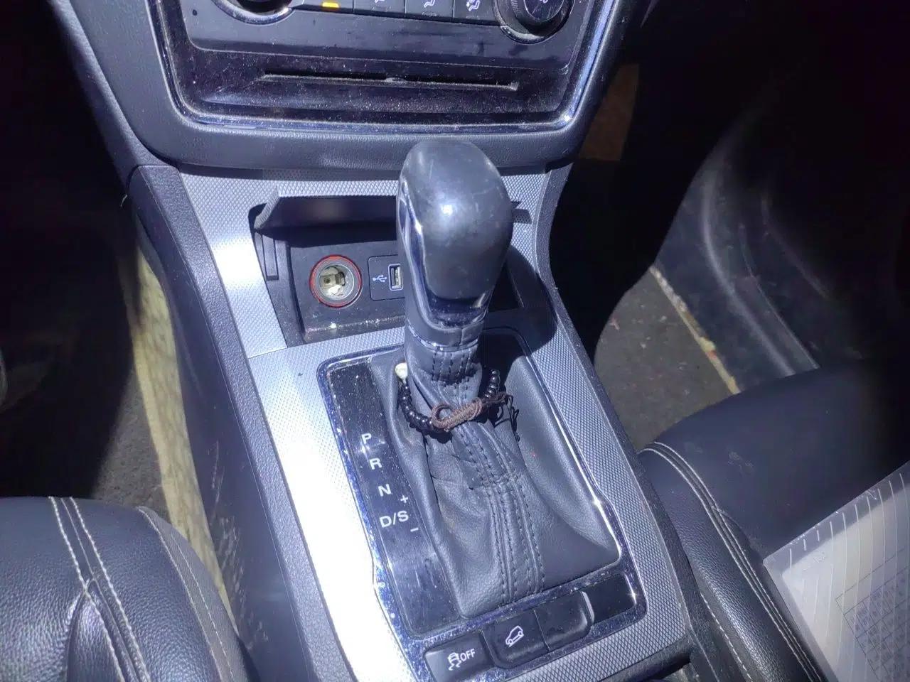 Roewe RX5 2018 20T Two-Wheel Drive Automatic Flagship Edition — миниатюра 15