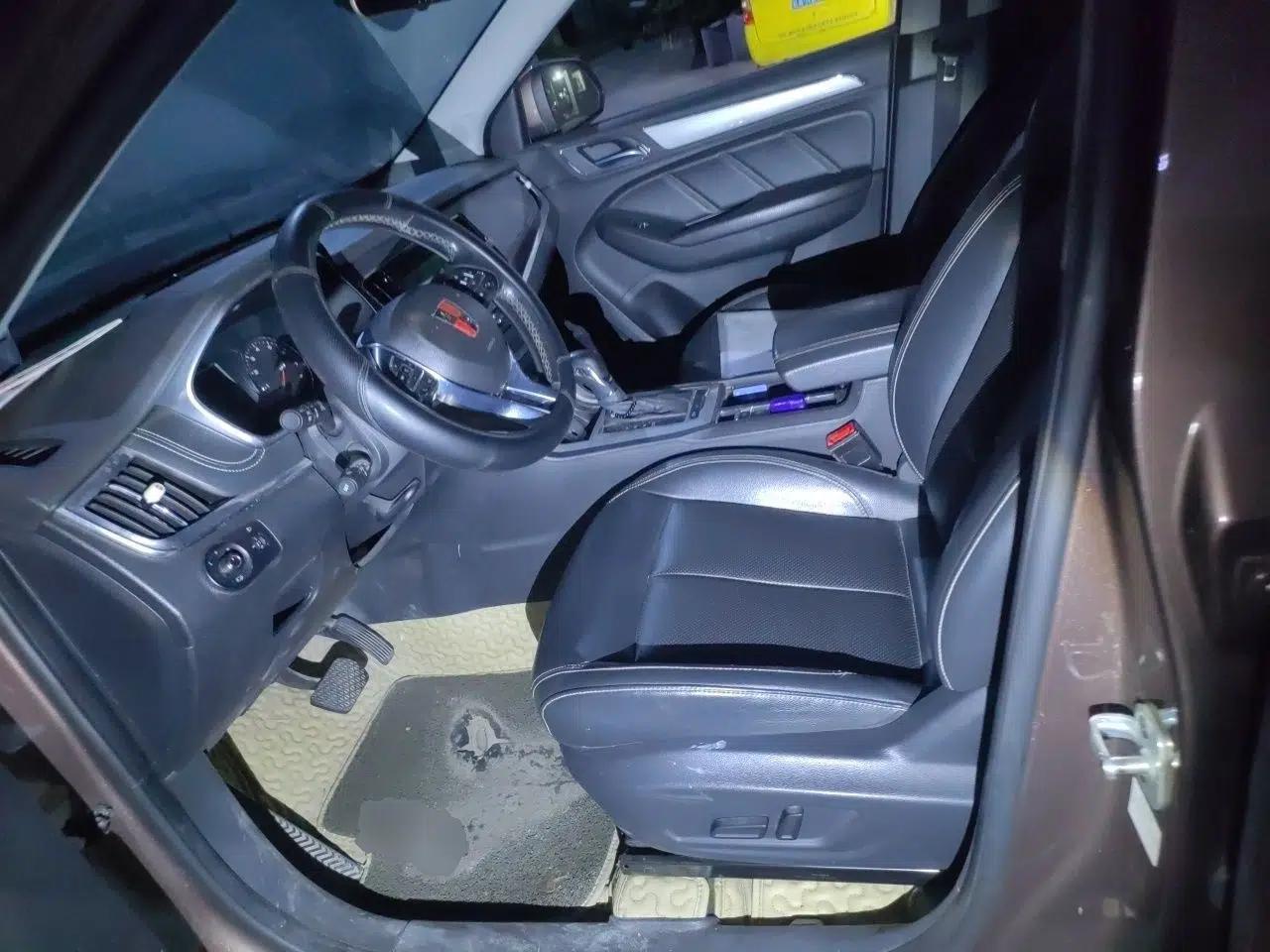 Roewe RX5 2018 20T Two-Wheel Drive Automatic Flagship Edition — миниатюра 16