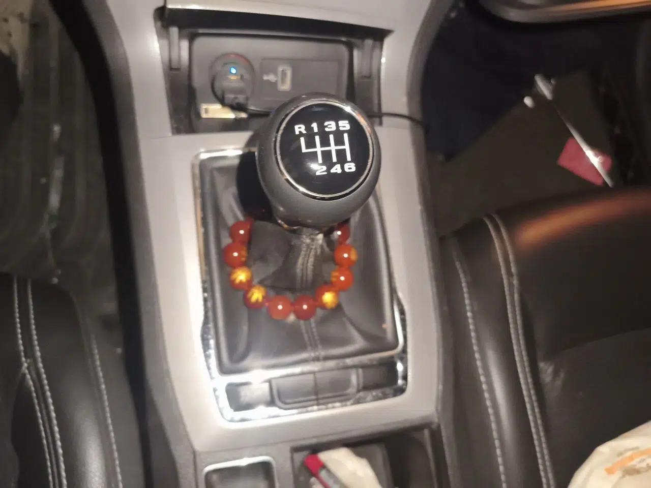 Roewe RX5 2016 20T Two-Wheel Drive Manual Flagship Edition — миниатюра 15