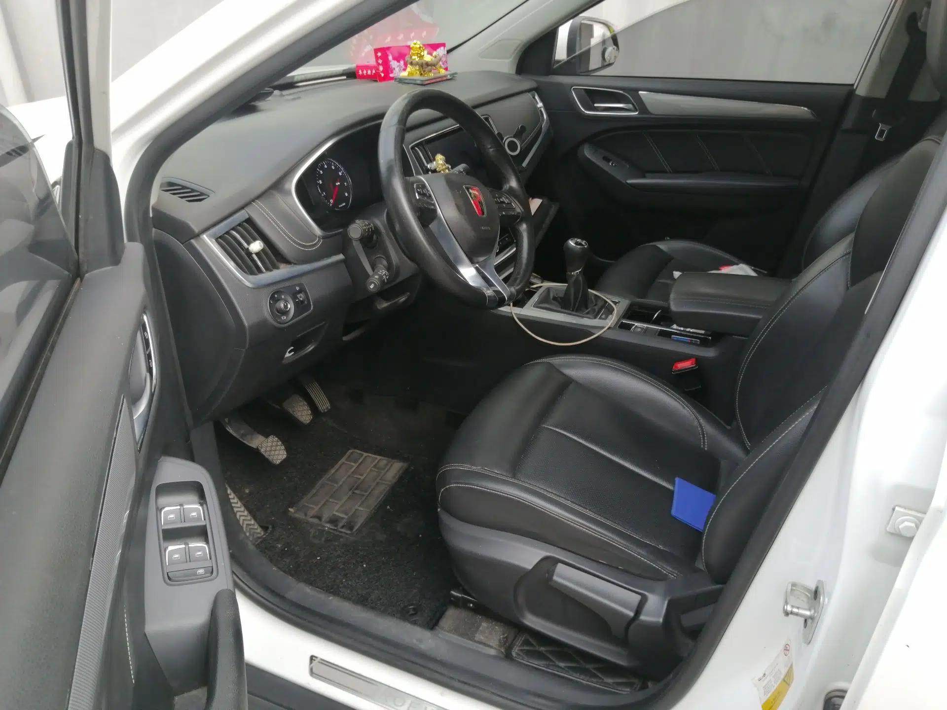 Roewe RX5 2018 20T Two-Wheel Drive Manual Internet Smart Edition — миниатюра 17