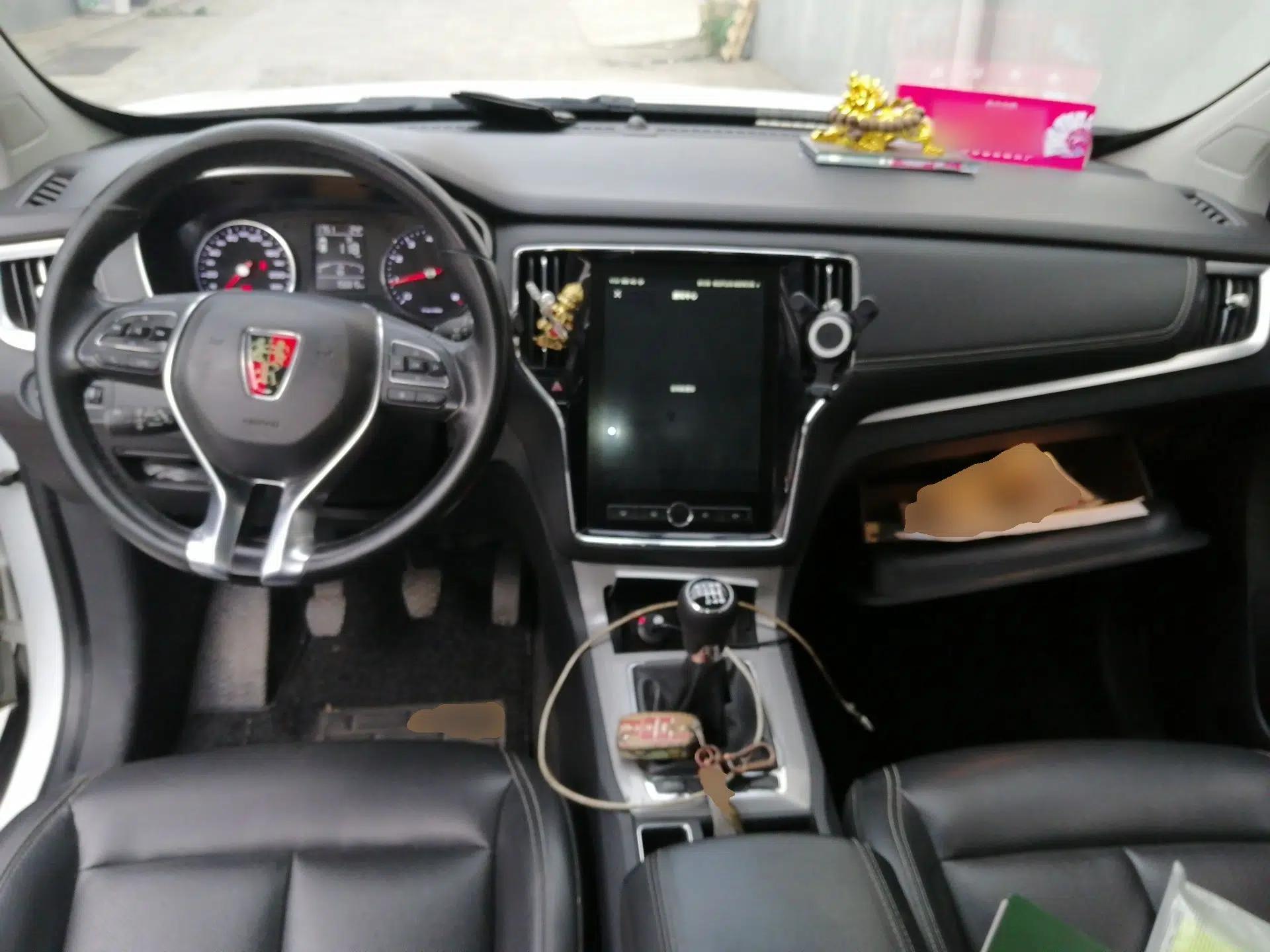 Roewe RX5 2018 20T Two-Wheel Drive Manual Internet Smart Edition — миниатюра 10