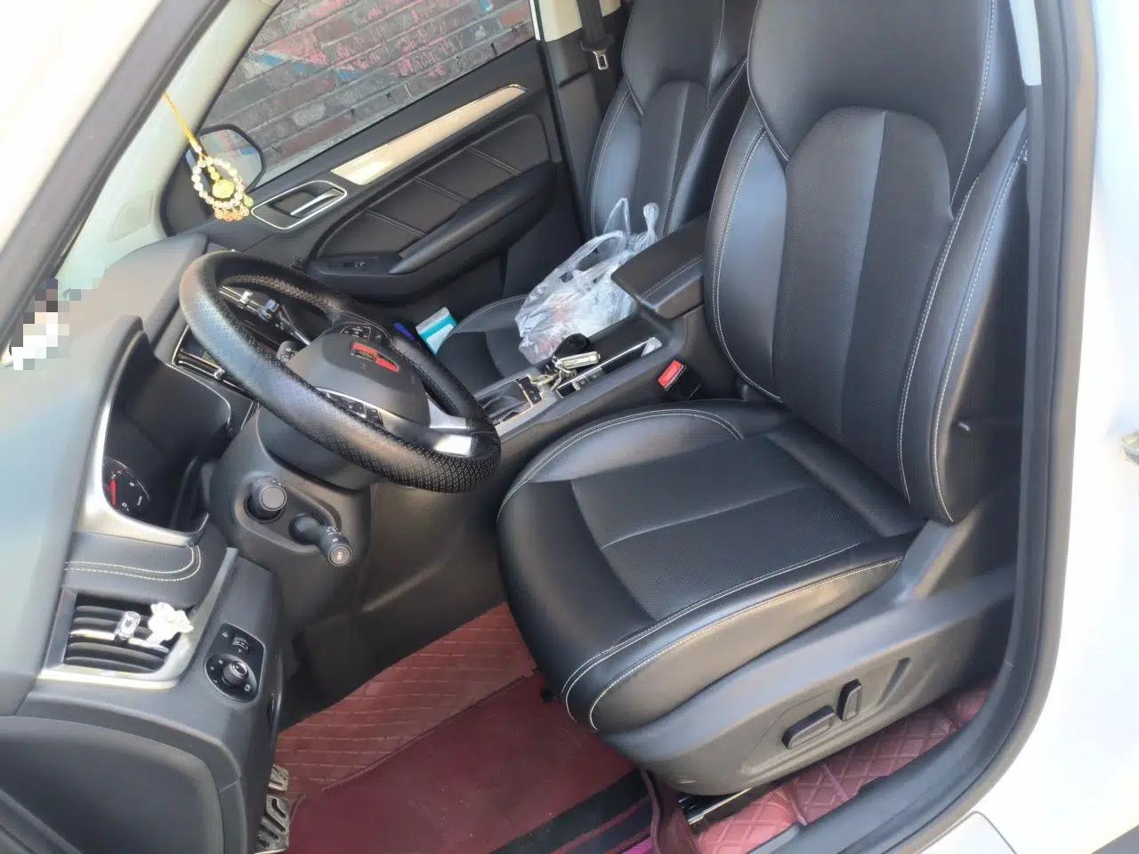 Roewe RX5 2016 20T Two-Wheel Drive Automatic Internet Smart Edition — миниатюра 16