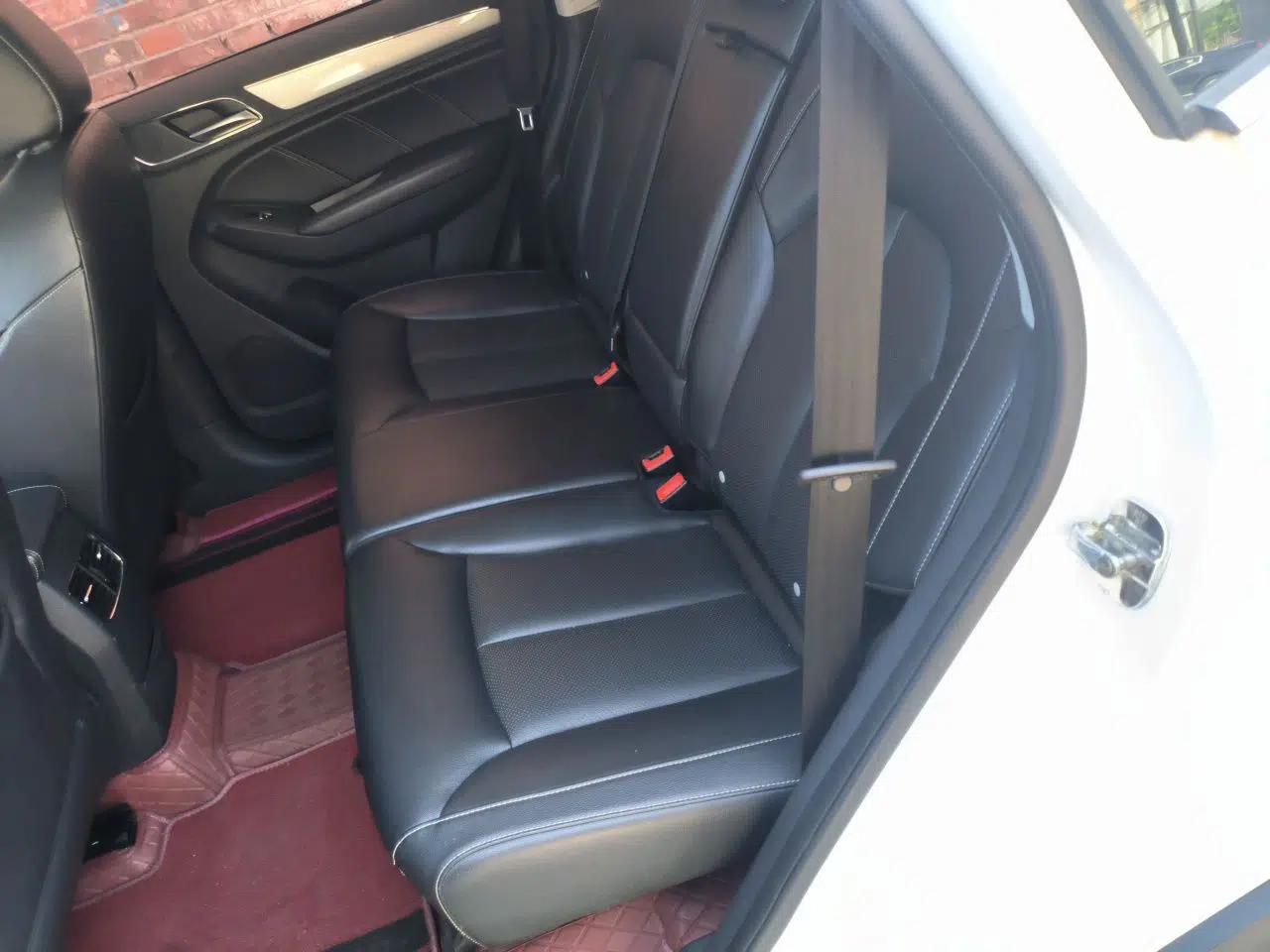 Roewe RX5 2016 20T Two-Wheel Drive Automatic Internet Smart Edition — миниатюра 18
