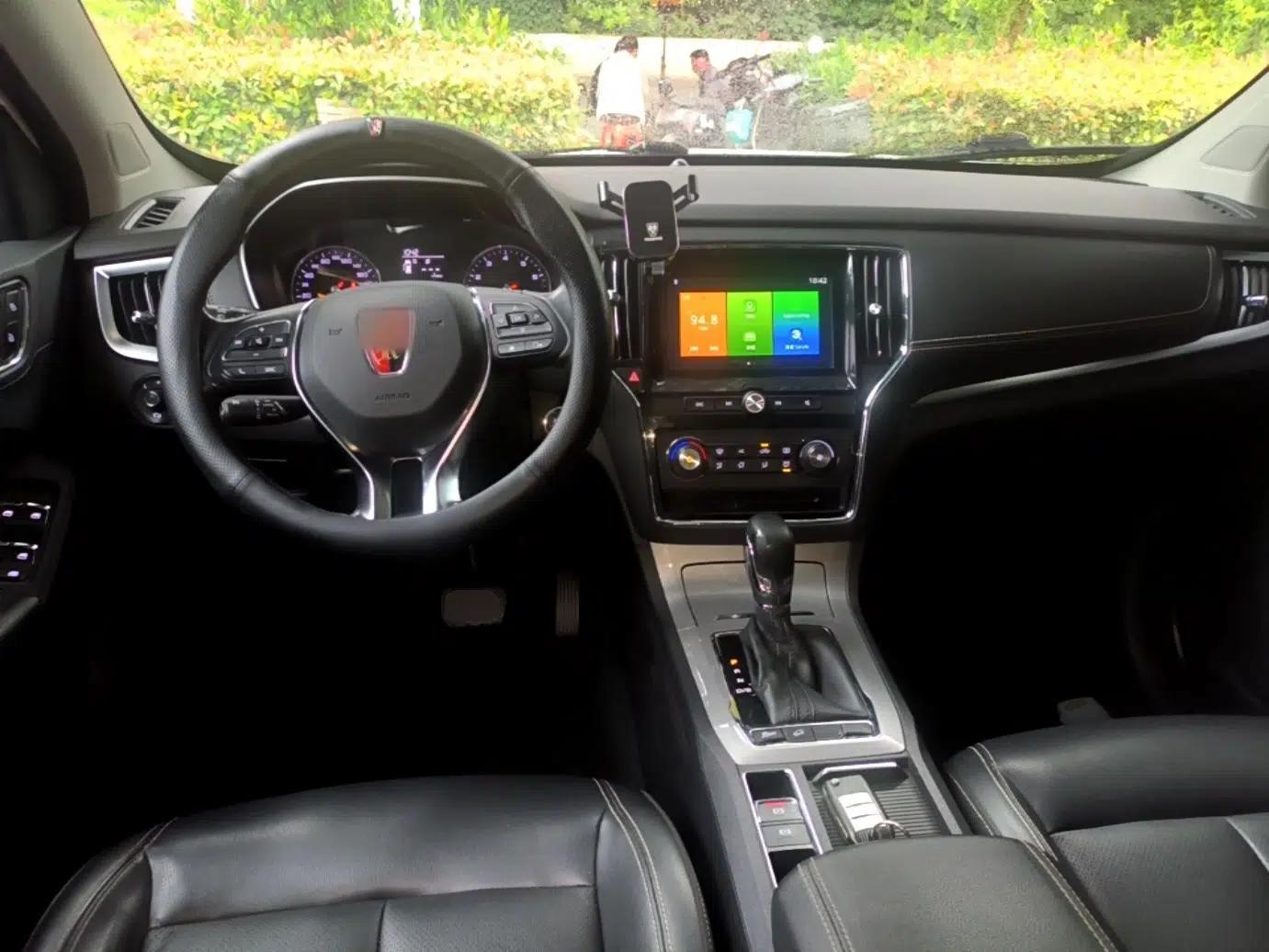 Roewe RX5 2018 20T Two-Wheel Drive Automatic Flagship Edition — миниатюра 12