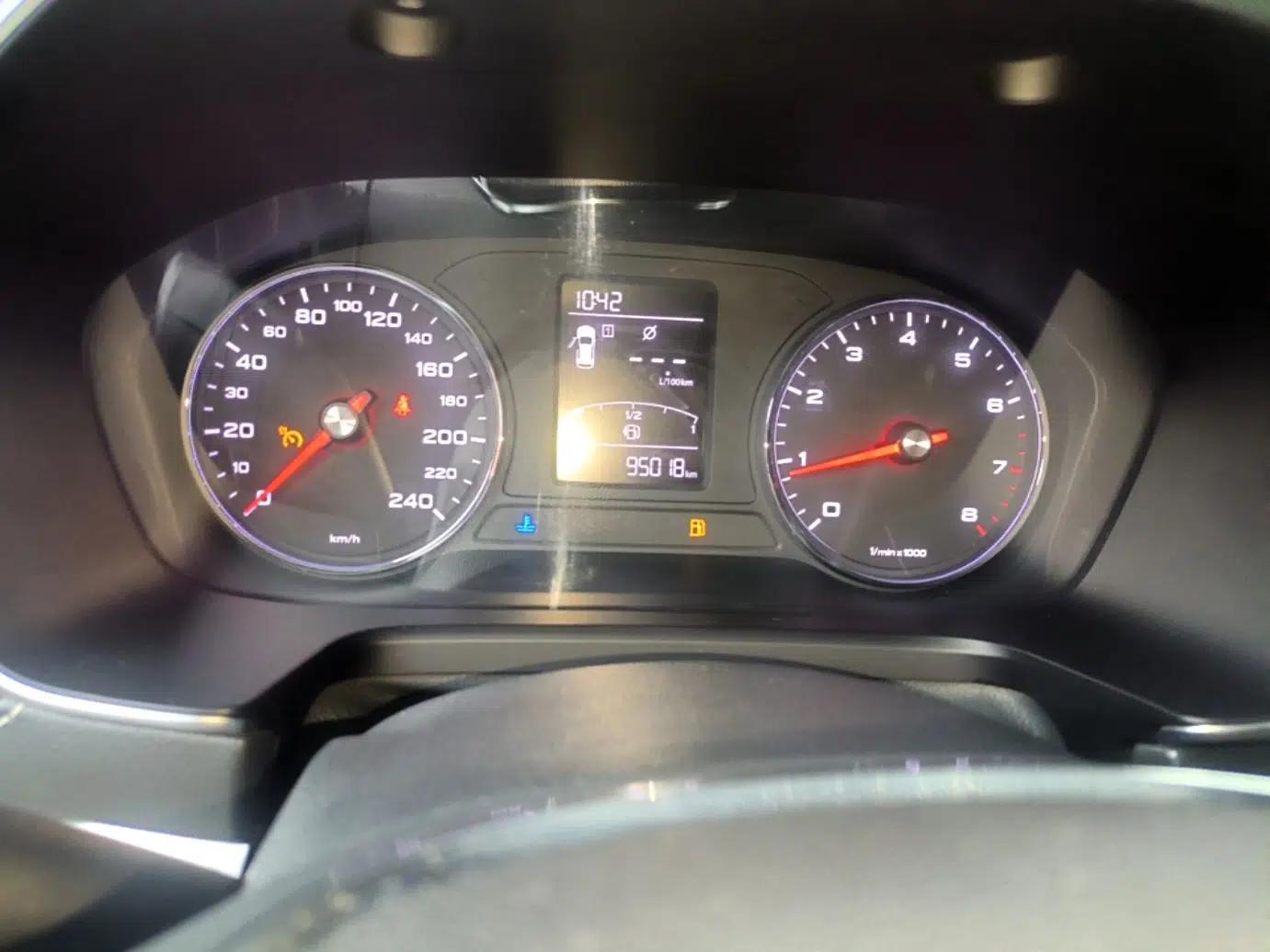 Roewe RX5 2018 20T Two-Wheel Drive Automatic Flagship Edition — миниатюра 14