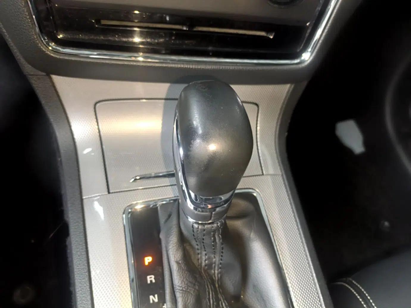 Roewe RX5 2018 20T Two-Wheel Drive Automatic Flagship Edition — миниатюра 16