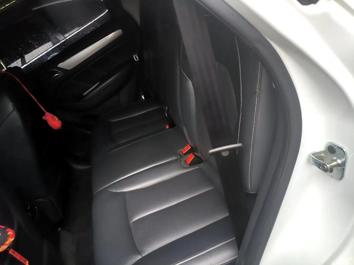 Roewe RX5 2018 20T Two-Wheel Drive Automatic Flagship Edition — миниатюра 19