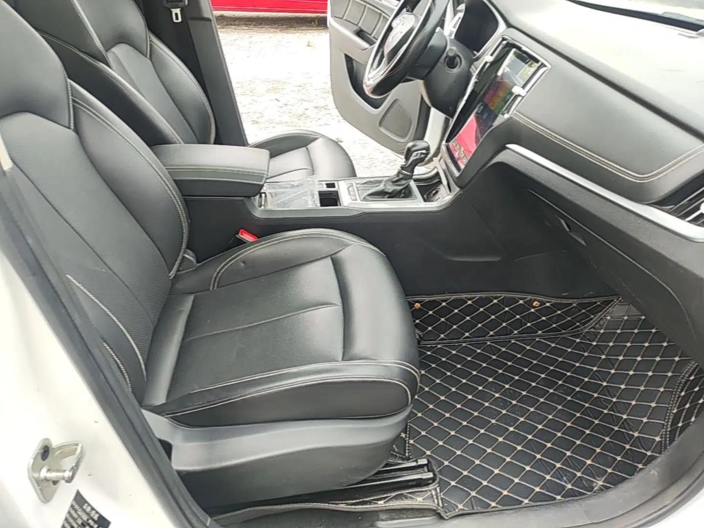 Roewe RX5 2020 20T Automatic 4G Connected Million Edition — миниатюра 23