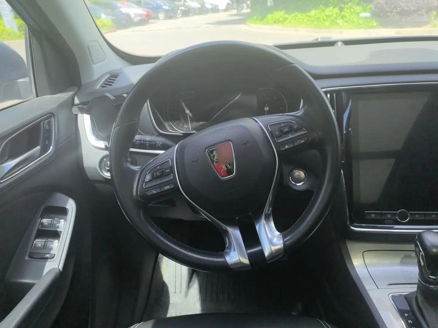 Roewe RX5 2016 30T Two-Wheel Drive Automatic Internet Smart Edition — миниатюра 11