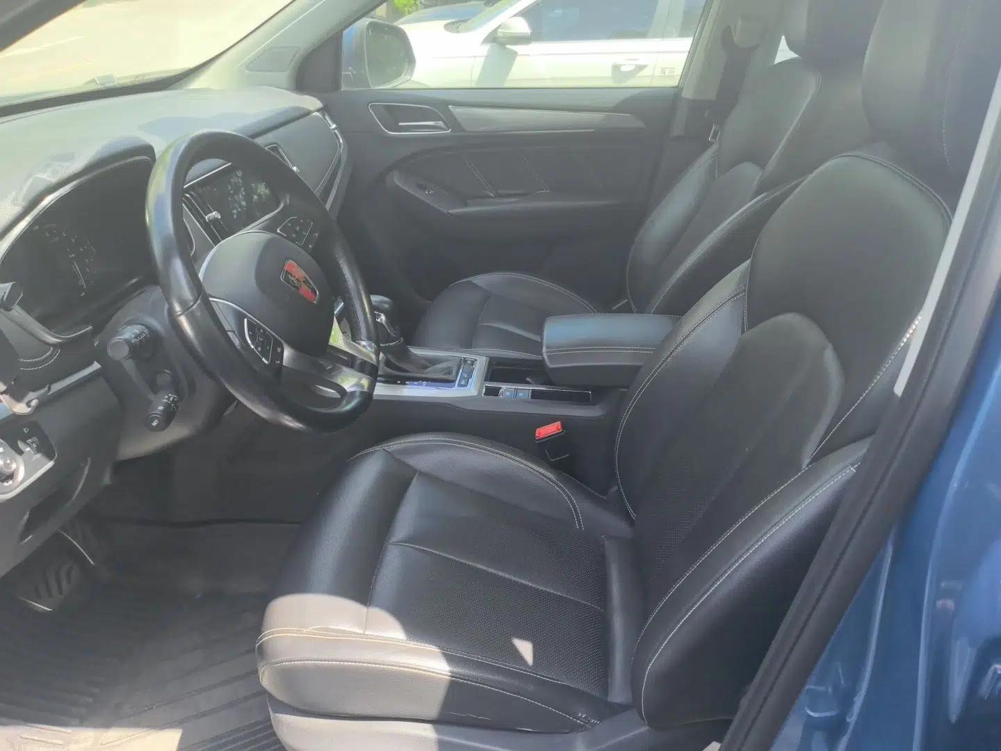Roewe RX5 2016 30T Two-Wheel Drive Automatic Internet Smart Edition — миниатюра 16