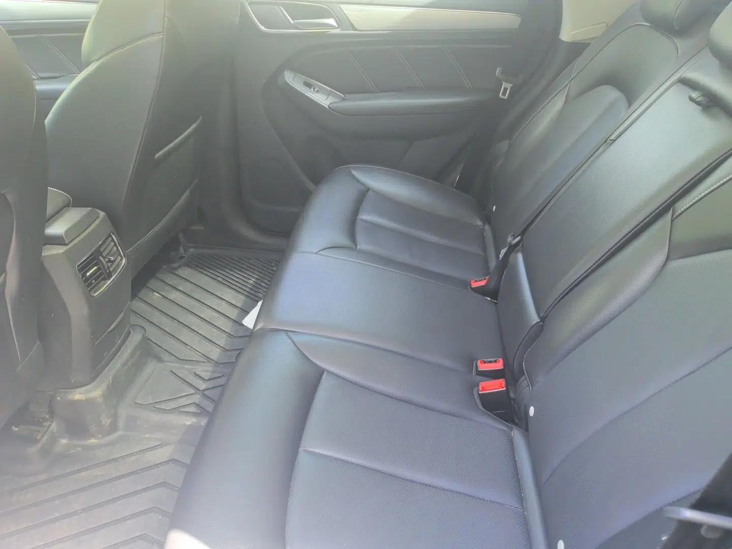 Roewe RX5 2016 30T Two-Wheel Drive Automatic Internet Smart Edition — миниатюра 18