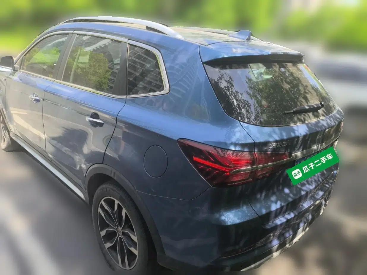 Roewe RX5 2016 30T Two-Wheel Drive Automatic Internet Smart Edition — миниатюра 4