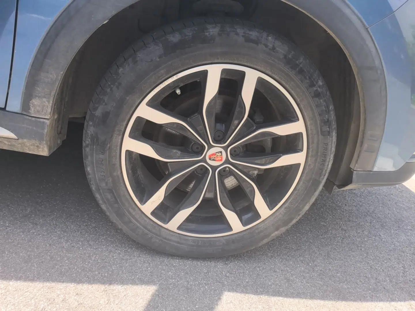 Roewe RX5 2016 30T Two-Wheel Drive Automatic Internet Smart Edition — миниатюра 8