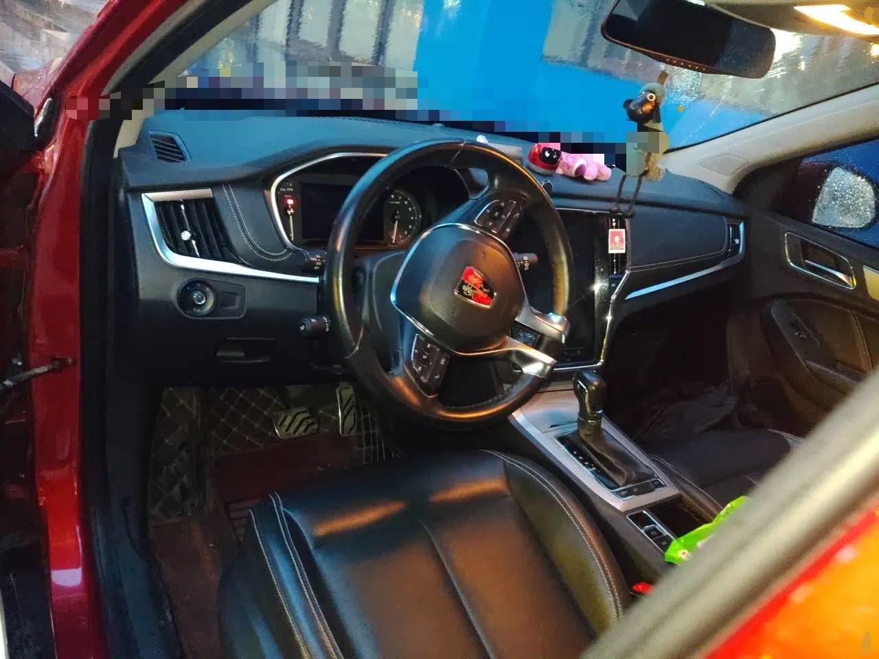 Roewe RX5 2017 20T Two-Wheel Drive Automatic Internet Elite Edition — миниатюра 11