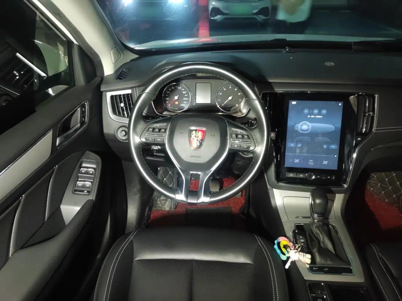 Roewe RX5 2019 20T Two-Wheel Drive Automatic Ali Smart Connectivity Platinum Edition — миниатюра 11