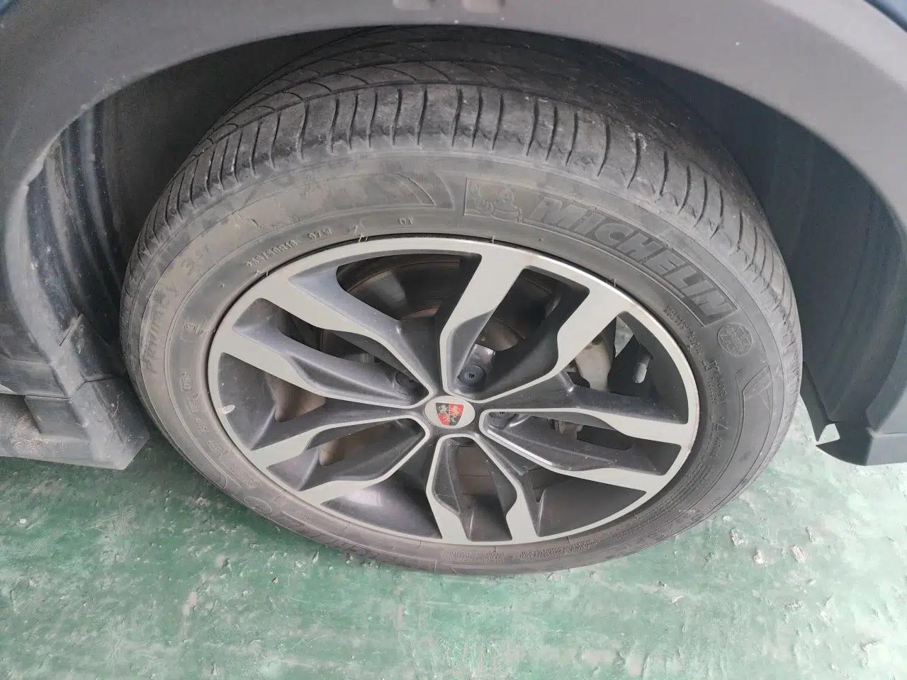 Roewe RX5 2016 20T Two-Wheel Drive Automatic Internet Smart Edition — миниатюра 8
