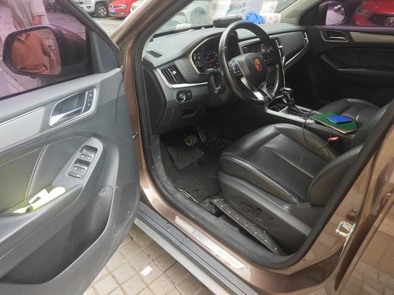 Roewe RX5 2016 20T Two-Wheel Drive Automatic Internet Smart Edition — миниатюра 17