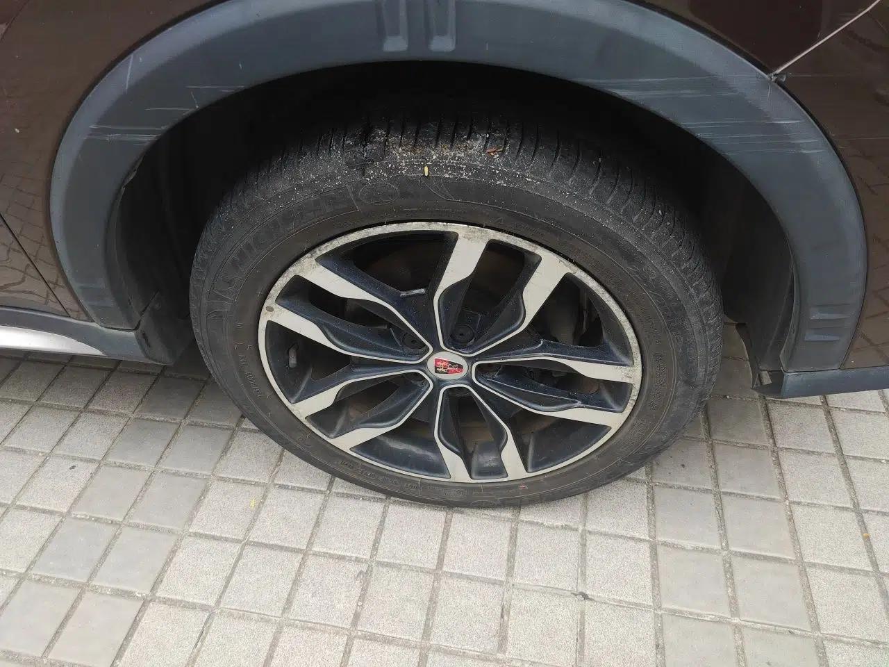 Roewe RX5 2016 20T Two-Wheel Drive Automatic Internet Smart Edition — миниатюра 8