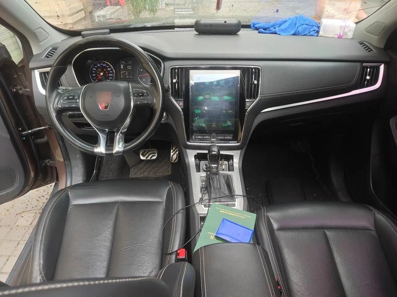 Roewe RX5 2016 20T Two-Wheel Drive Automatic Internet Smart Edition — миниатюра 10