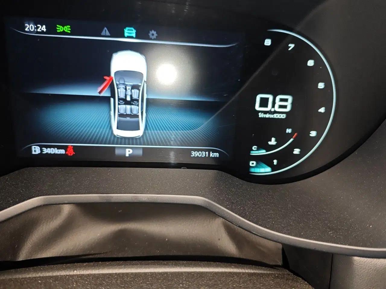 Roewe i5 2020 1.5L Automatic 4G Connect Luxury Flagship Edition — миниатюра 13