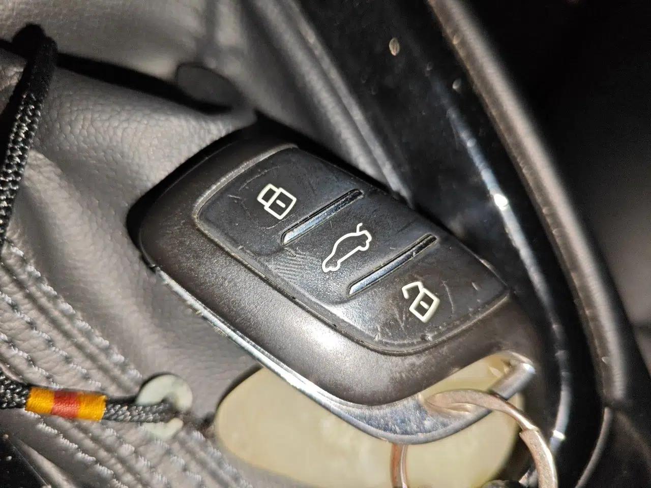 Roewe i5 2020 1.5L Automatic 4G Connect Luxury Flagship Edition — миниатюра 9