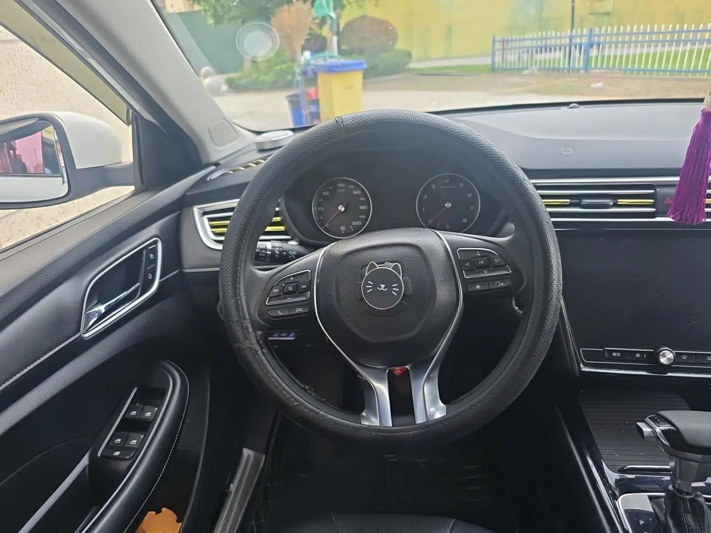 Roewe i5 2019 1.5L Automatic 4G Connected Langhao Edition — миниатюра 11