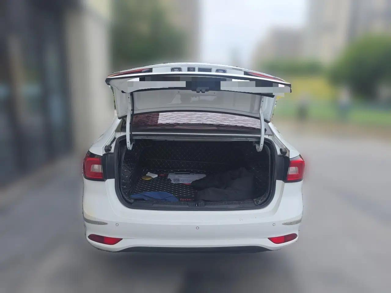 Roewe i5 2019 1.5L Automatic 4G Connected Langhao Edition — миниатюра 20