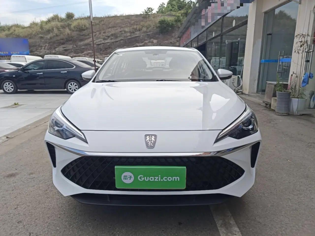 Roewe i5 2023 1.5L CVT Luxury Edition — миниатюра 2