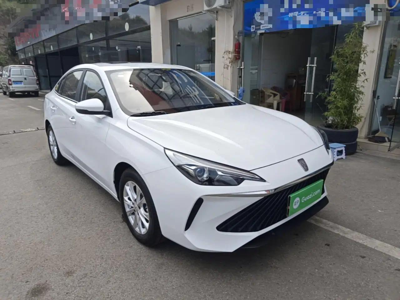 Roewe i5 2023 1.5L CVT Luxury Edition — миниатюра 3