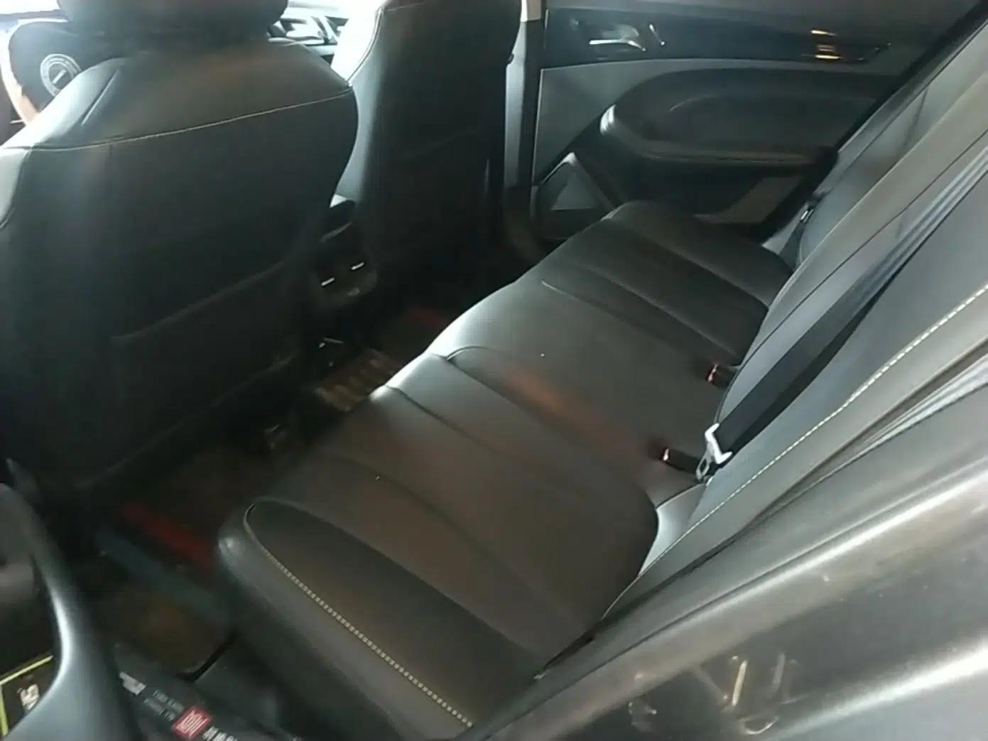 Roewe i5 2021 1.5L CVT Diamond Edition — миниатюра 20
