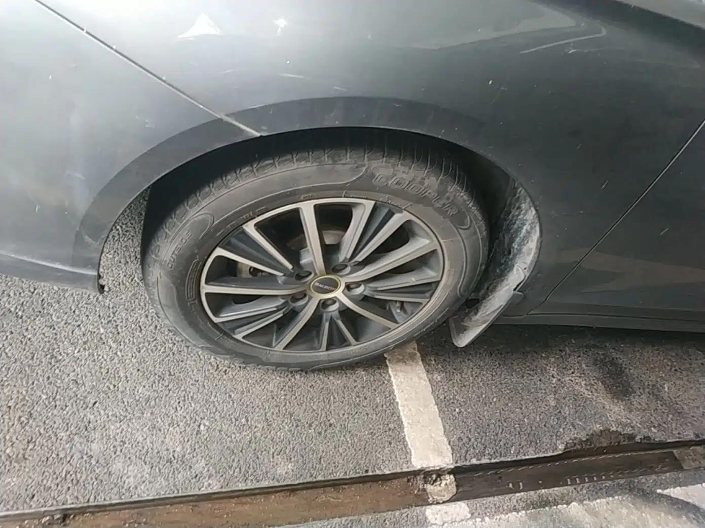 Roewe i5 2021 1.5L CVT Diamond Edition — миниатюра 8