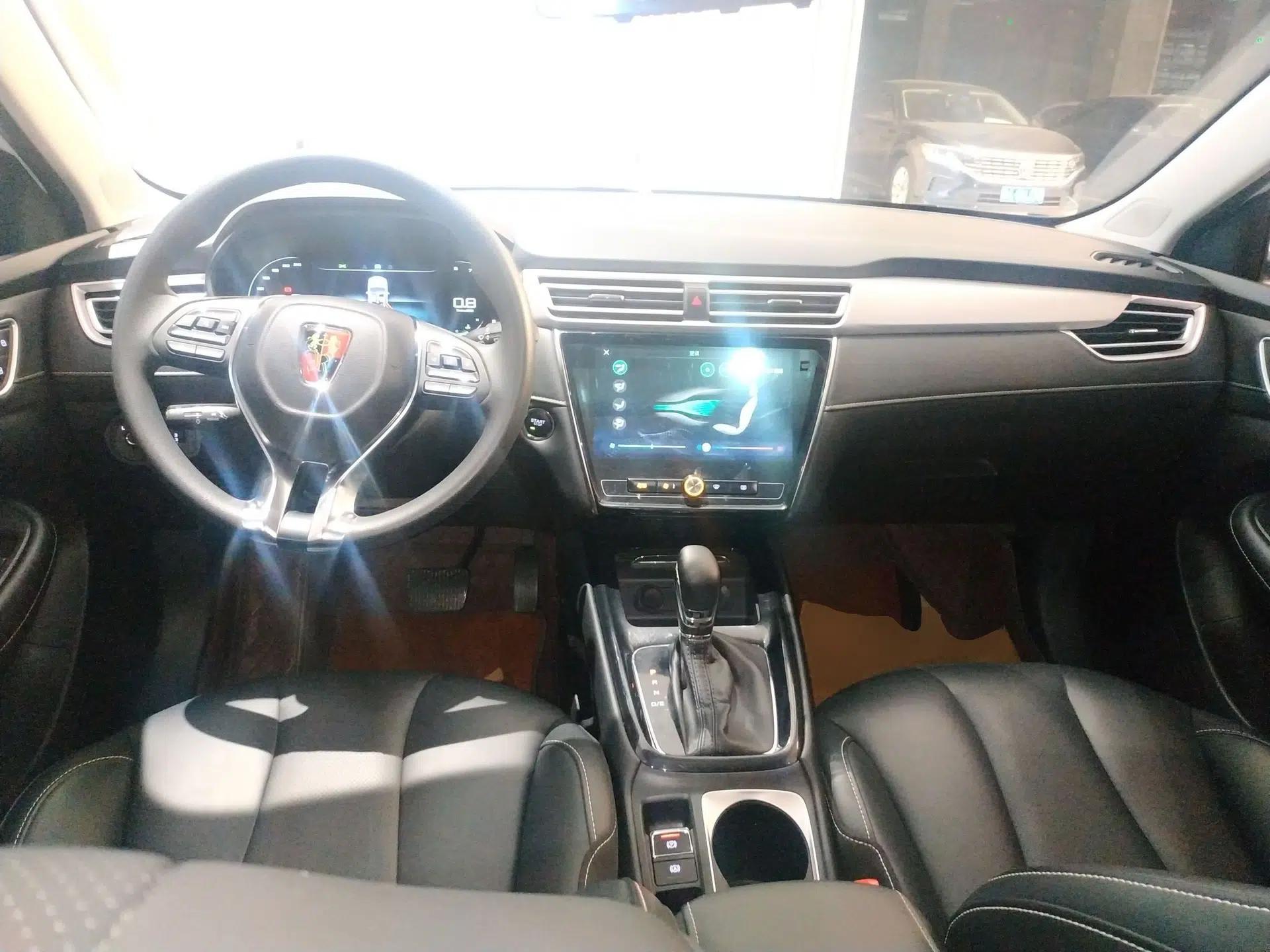 Roewe i5 2020 1.5L Automatic 4G Connect Luxury Flagship Edition — миниатюра 13