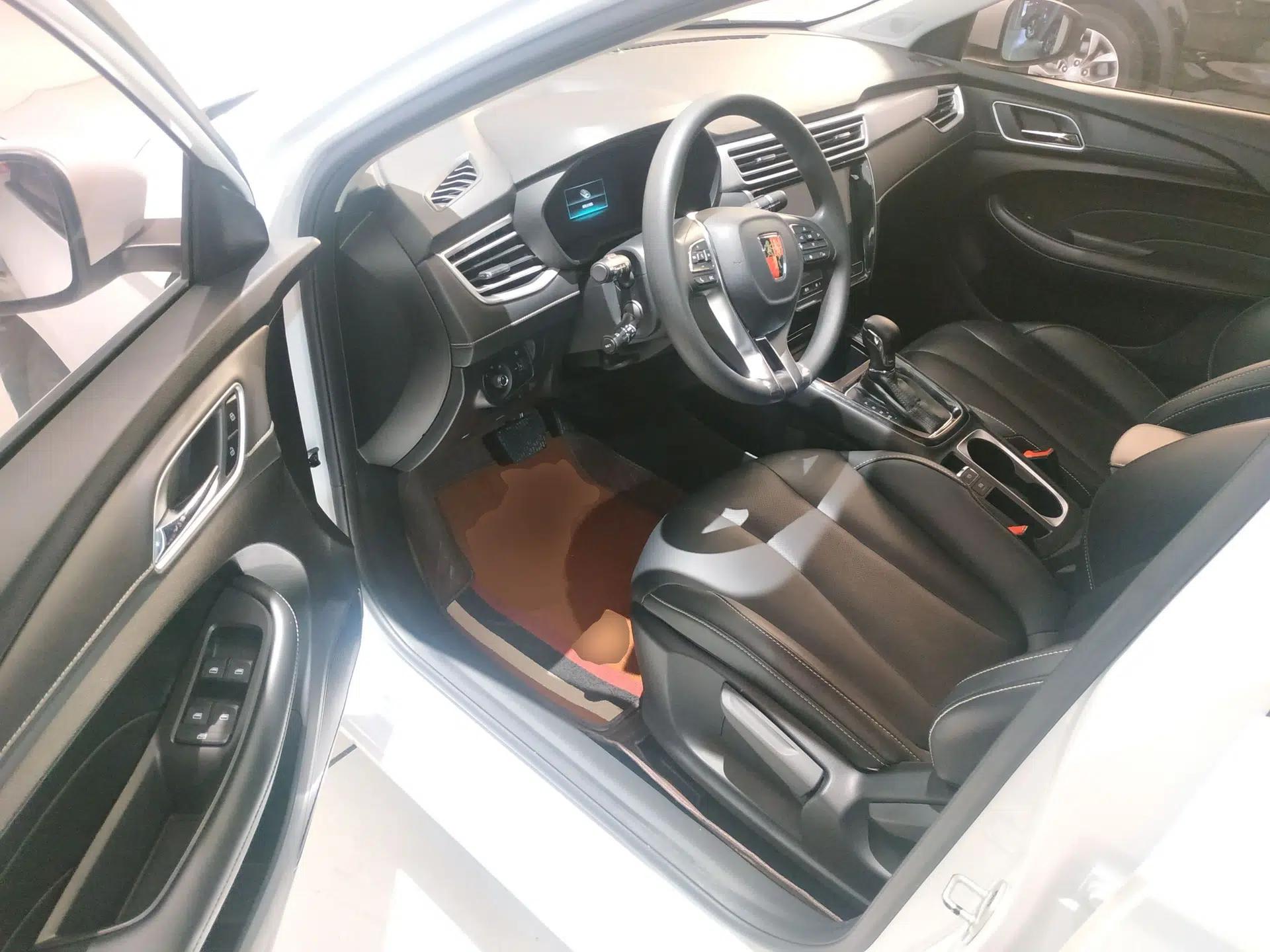 Roewe i5 2020 1.5L Automatic 4G Connect Luxury Flagship Edition — миниатюра 19