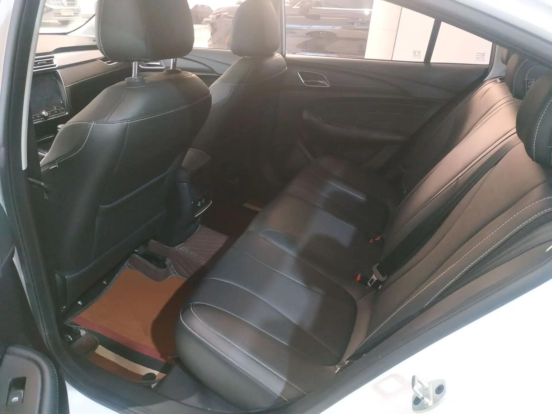 Roewe i5 2020 1.5L Automatic 4G Connect Luxury Flagship Edition — миниатюра 20